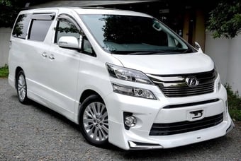Toyota Vellfire 2014