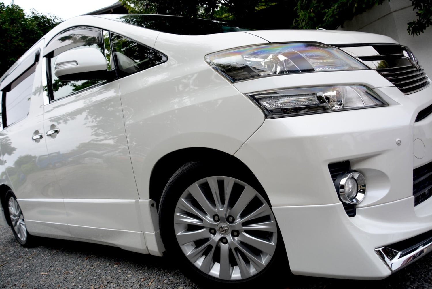 Toyota Vellfire 2014 - Cars