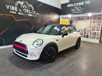 Mini Hatch 2019