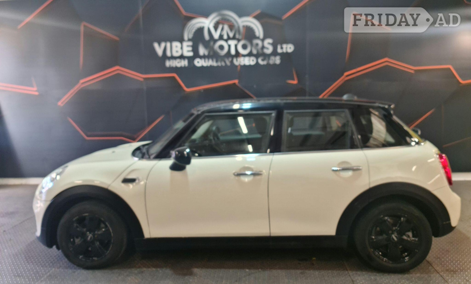 Mini Hatch 2019 - Cars