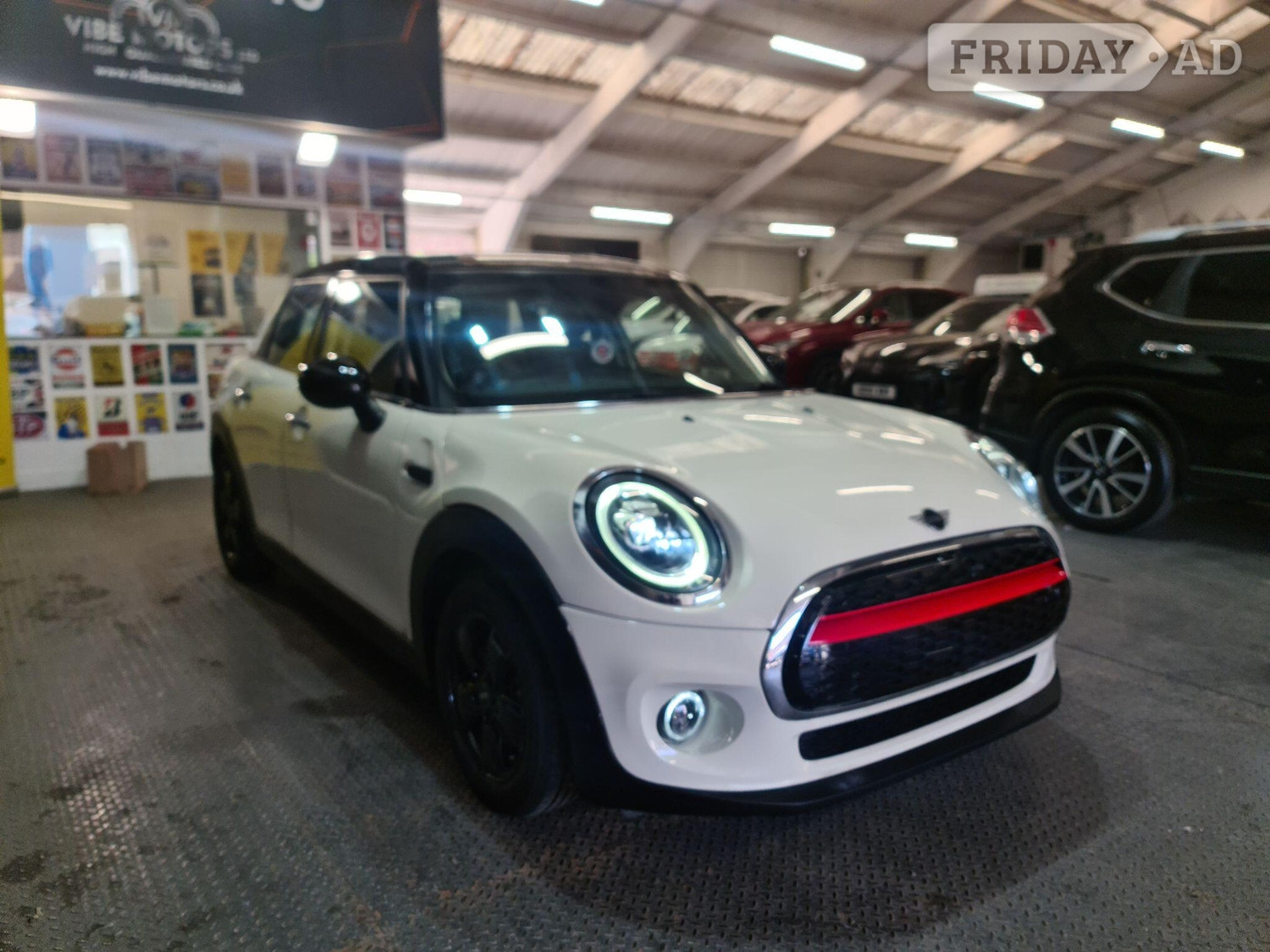 Mini Hatch 2019 - Cars