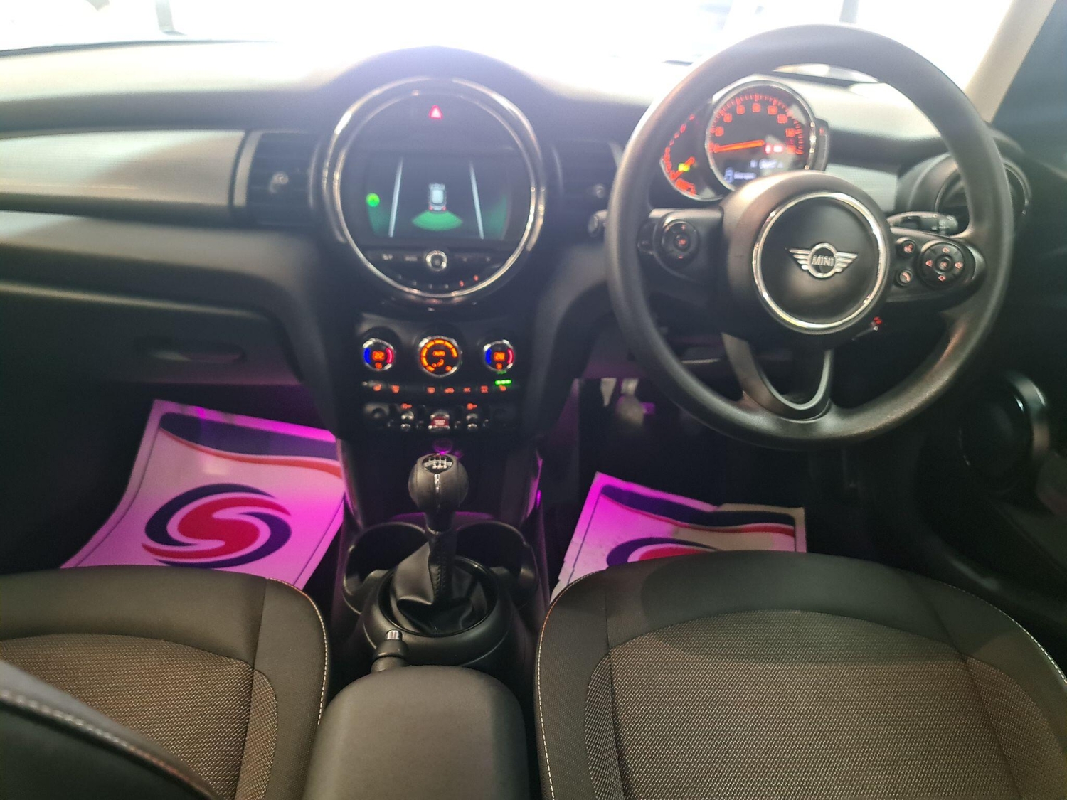 [ berth ]Mini Hatch
