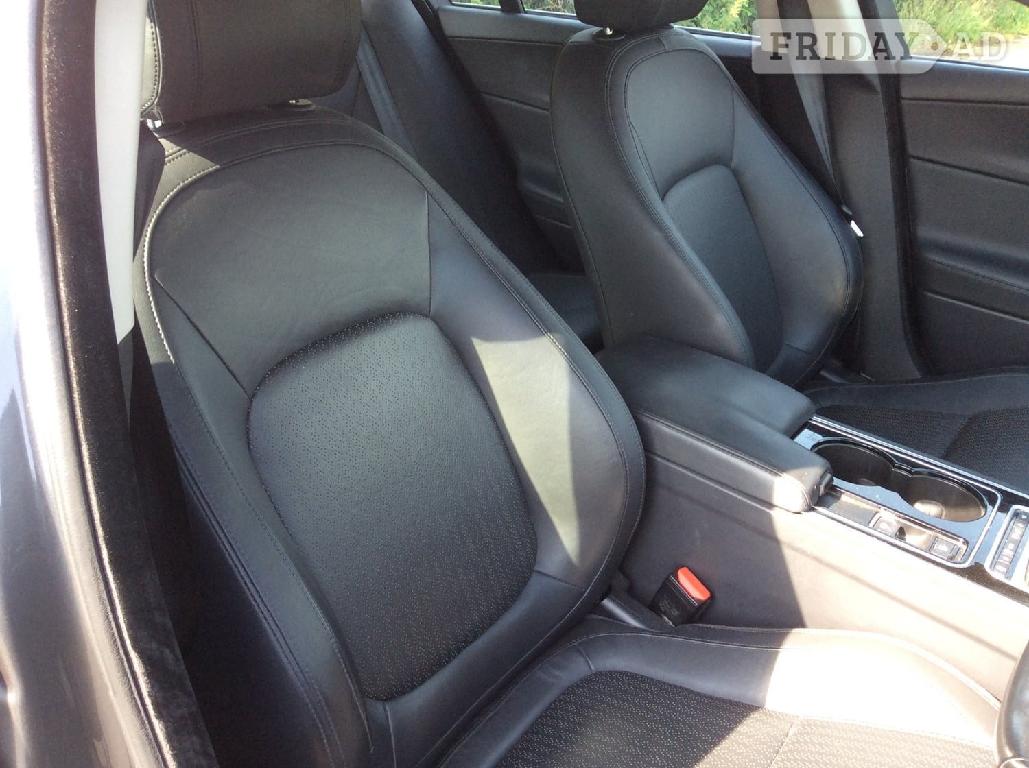 [ berth ]Jaguar XE