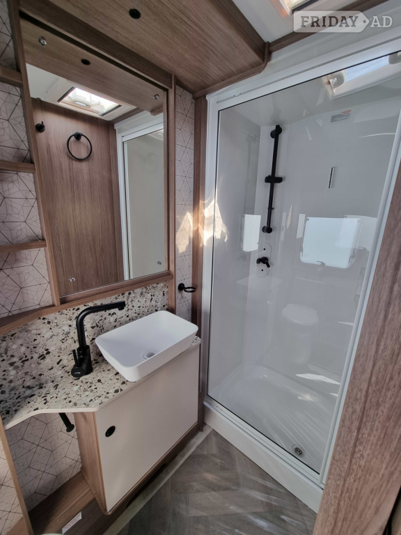 Coachman Acadia 575 2026 - Motorhomes & Caravans in Highbridge