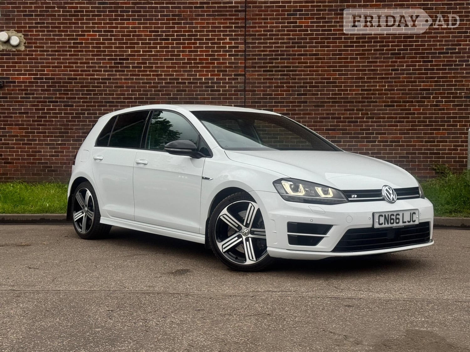Volkswagen Golf 2016 in Leeds