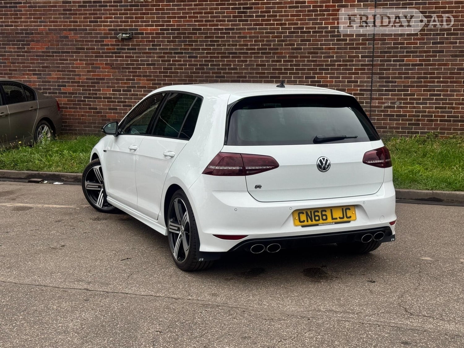 Volkswagen Golf 2016 - Cars in Leeds