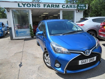 2017 Toyota YARIS 1.5 VVT-h Icon Hatchback 5dr Petrol Hybrid E-CVT Euro 6 (s/s) (100 ps) TOYOTA TOUCH 2 + CAMERA + DAB + A/C