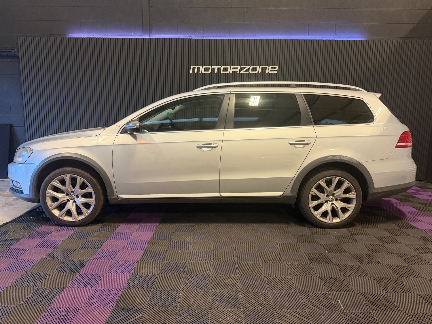 Volkswagen Passat 2013 - Cars in Durham