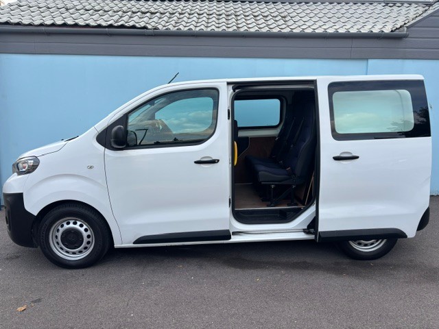 Peugeot Expert 2020 - Vans & Commercial Vehicles in Southampton