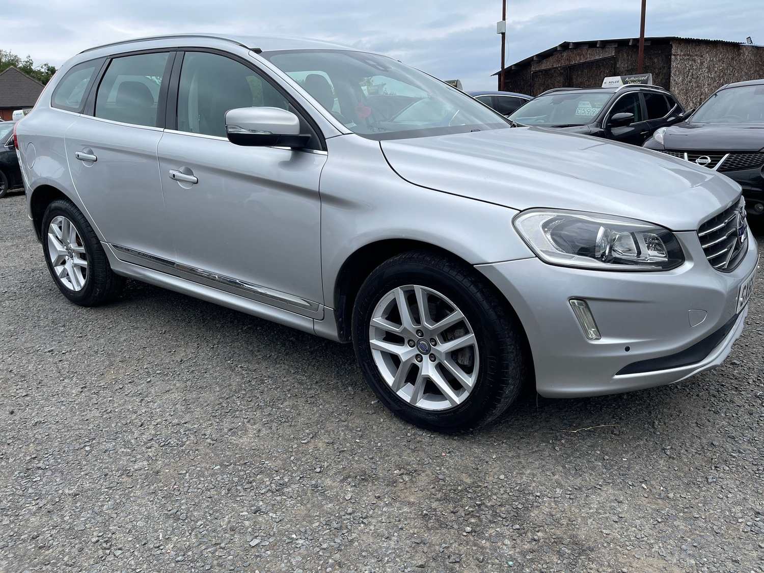 Volvo XC60 2016 - Cars in Oldbury