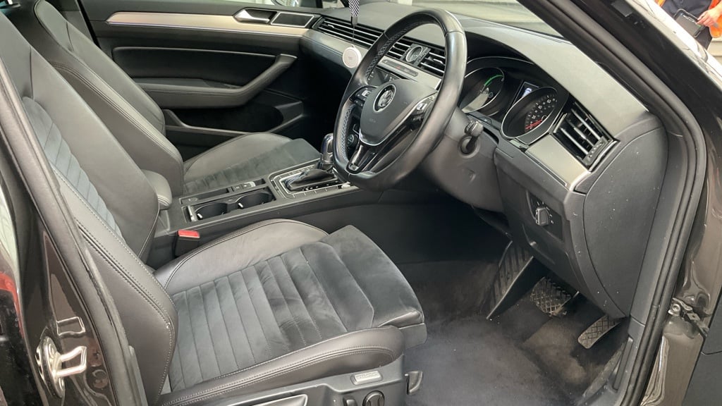 [ berth ]Volkswagen Passat