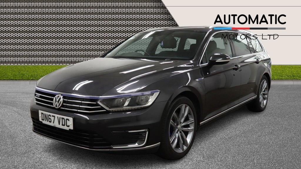 Volkswagen Passat 2017 - Cars in Hillingdon