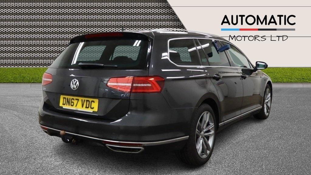 Volkswagen Passat 2017 - Cars