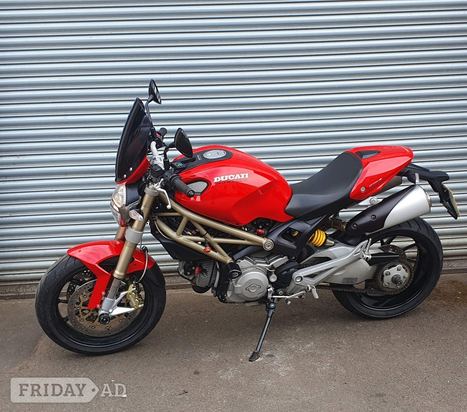 [ berth ]Ducati Monster