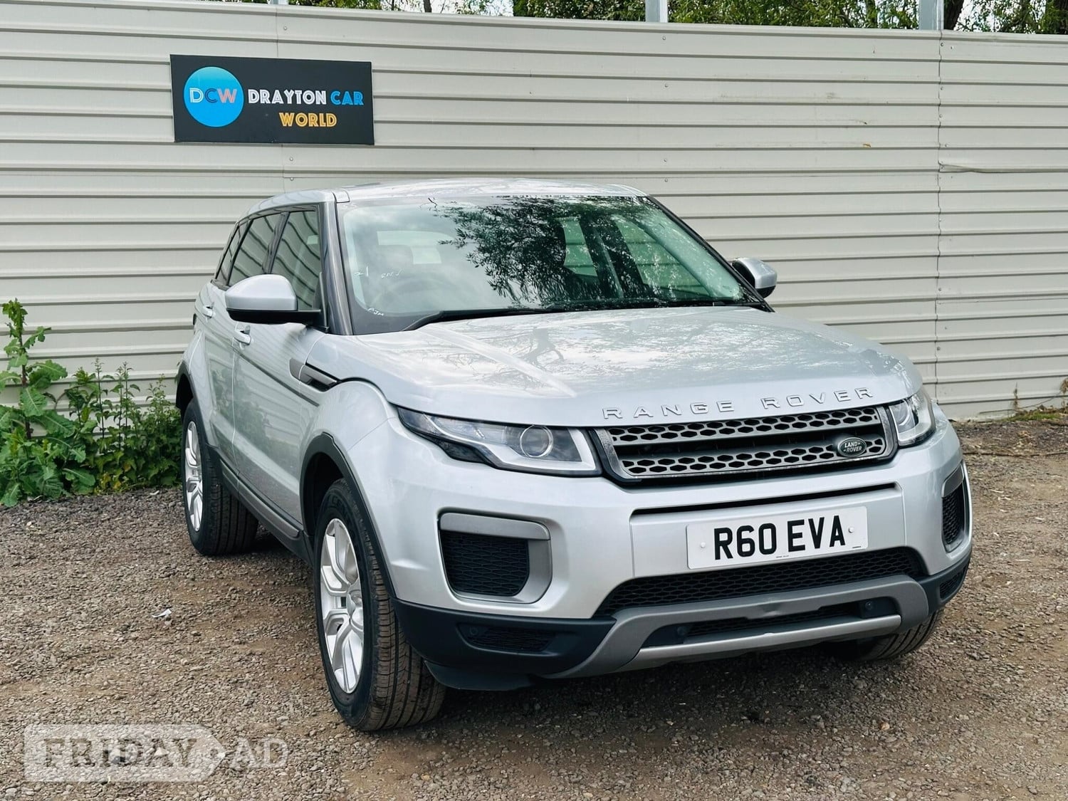 Land Rover Range Rover Evoque 2017 in Hillingdon