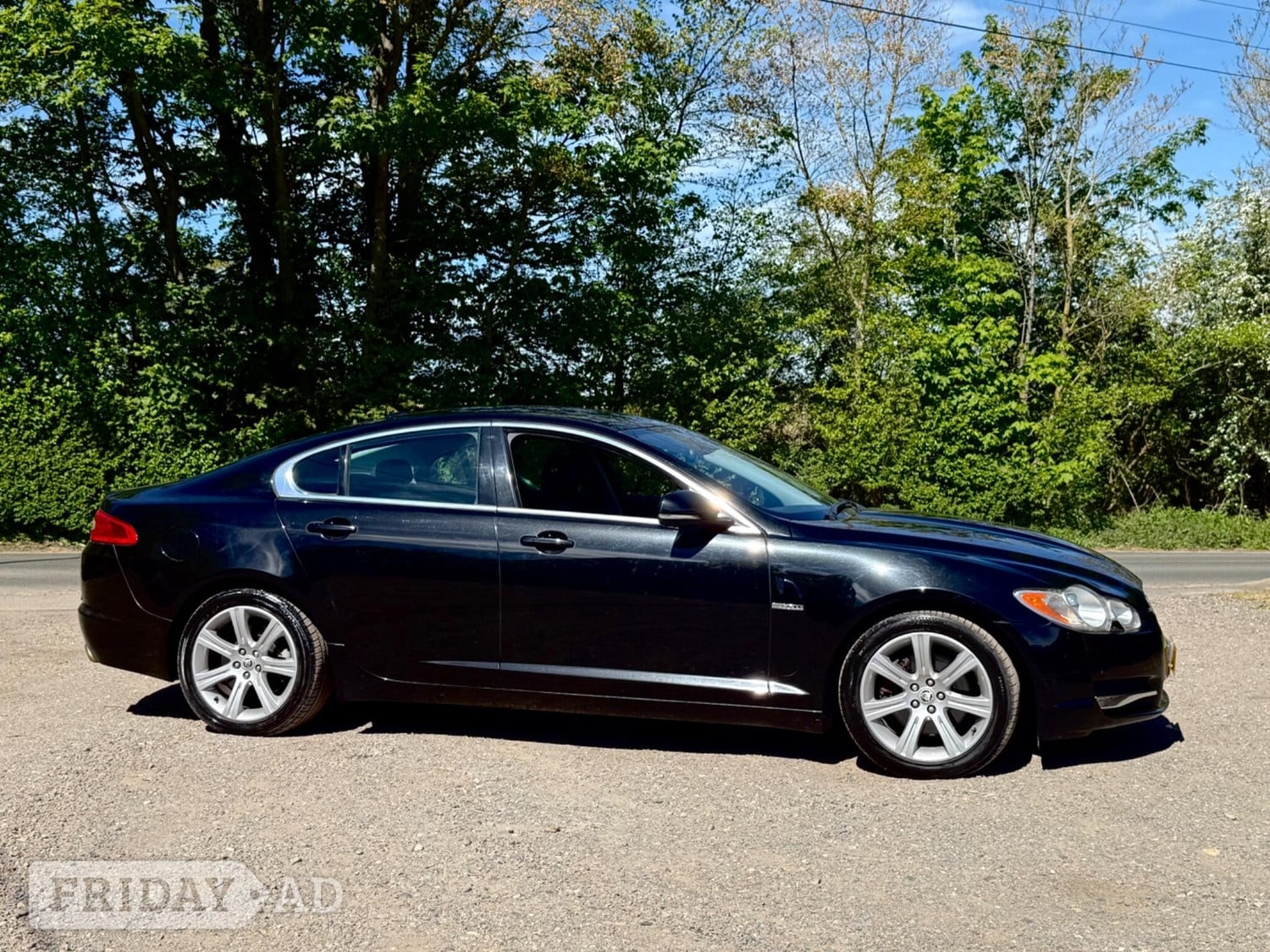 Jaguar XF 2010 - Cars