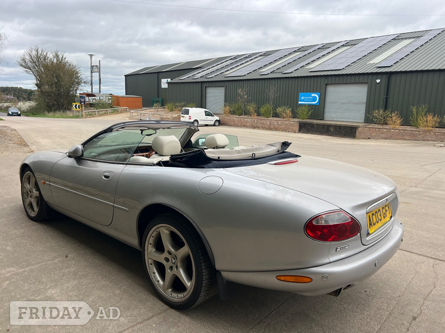 [ berth ]Jaguar XK8