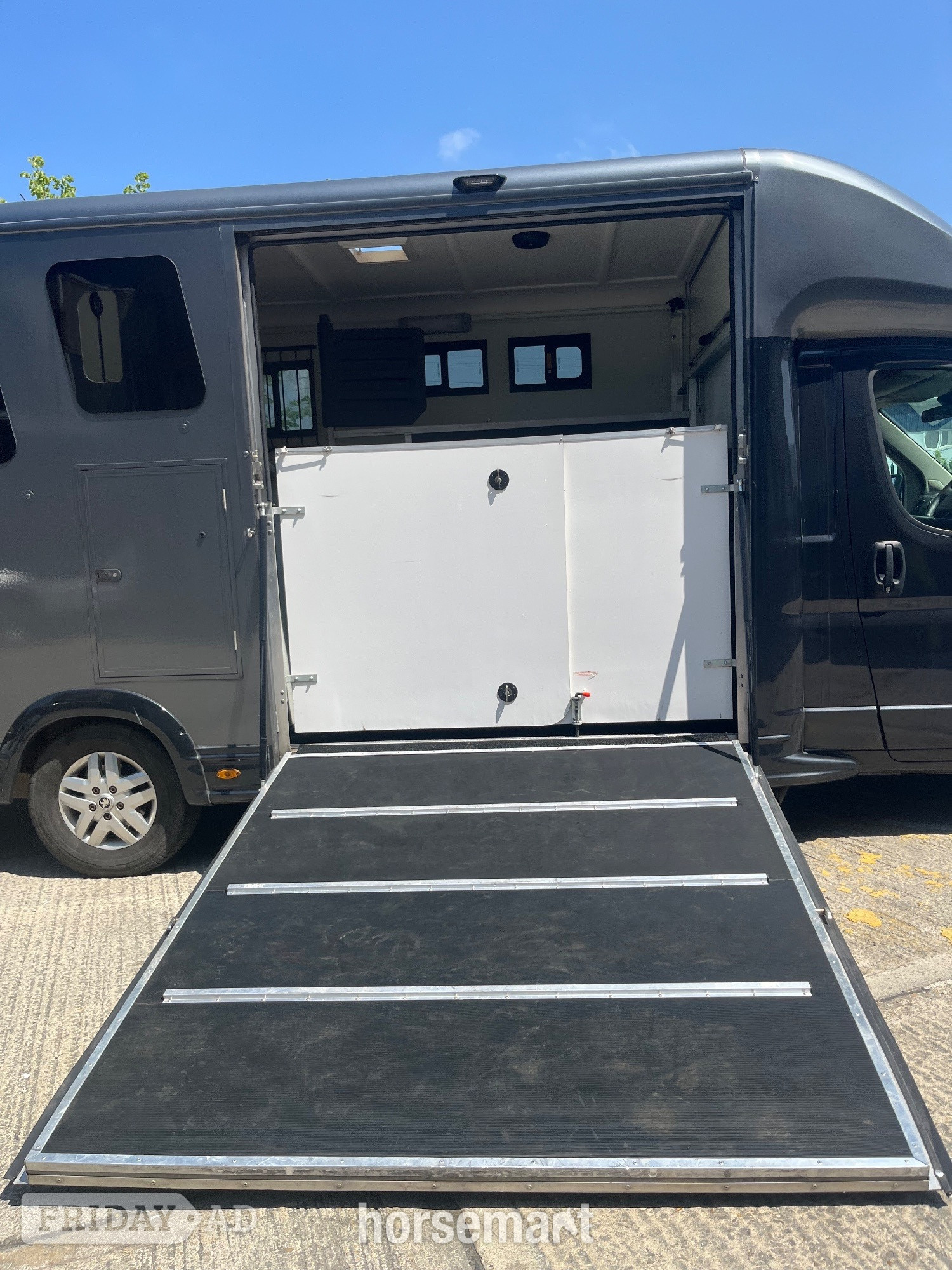 [ berth ]Equi-Trek Victory Excel