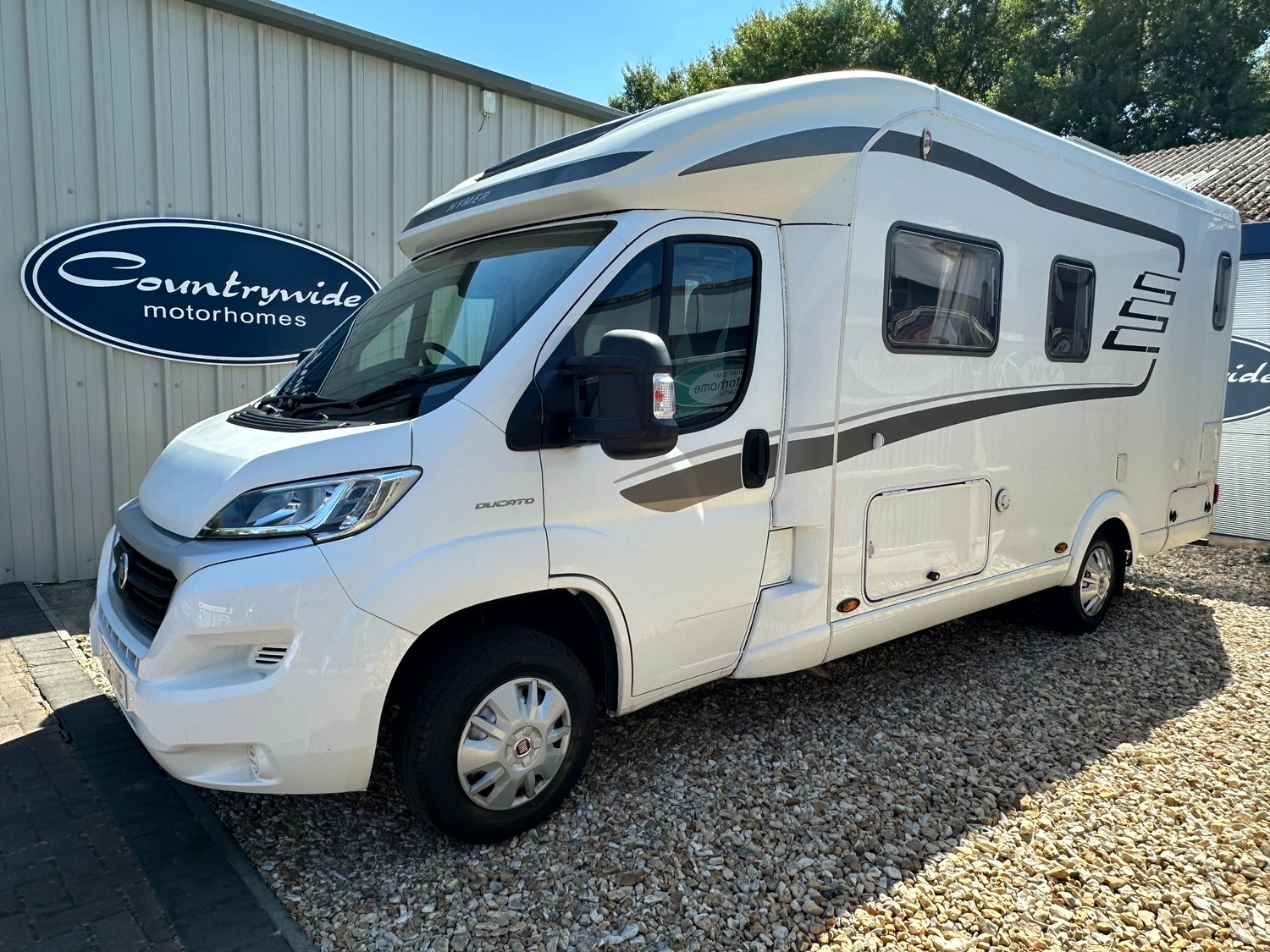 Hymer T-Class 2014 - Motorhomes & Caravans