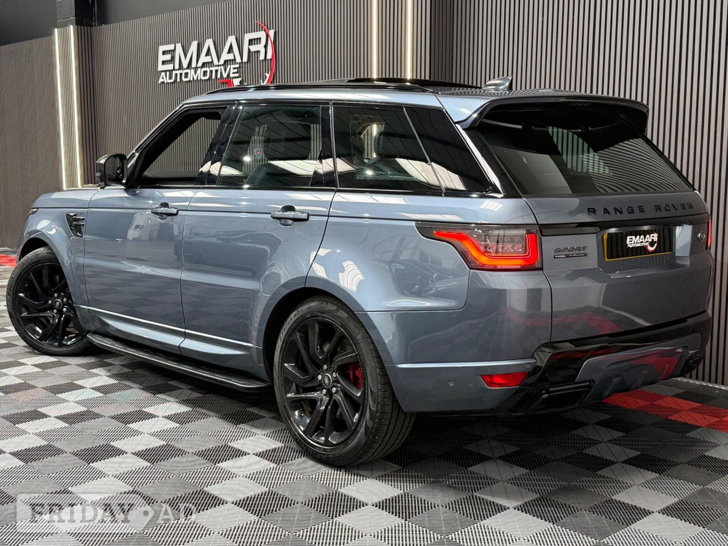 [ berth ]Land Rover Range Rover Sport