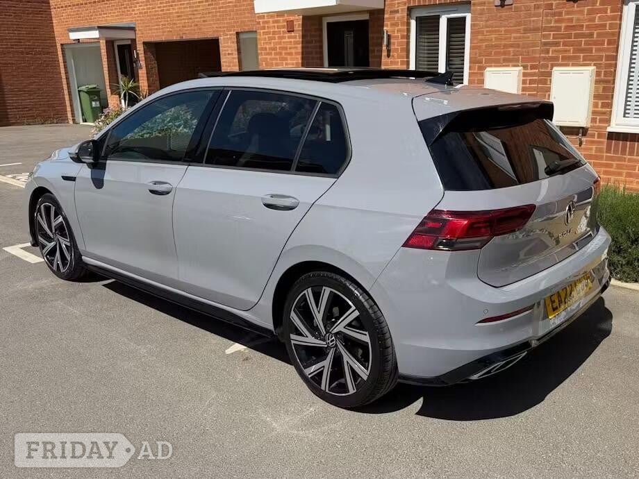 Volkswagen Golf 2022 - Cars