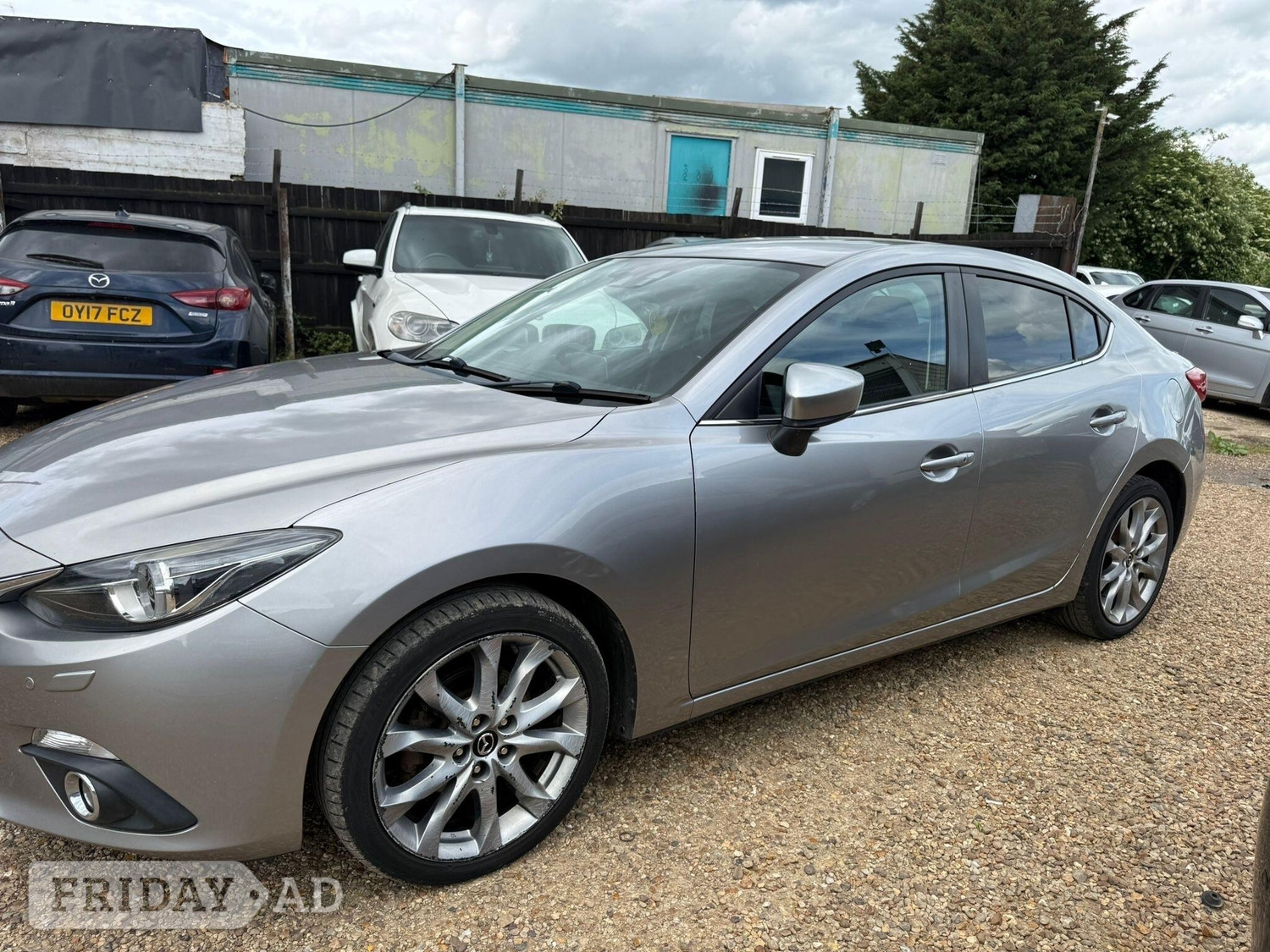 Mazda 3 2015 - Cars