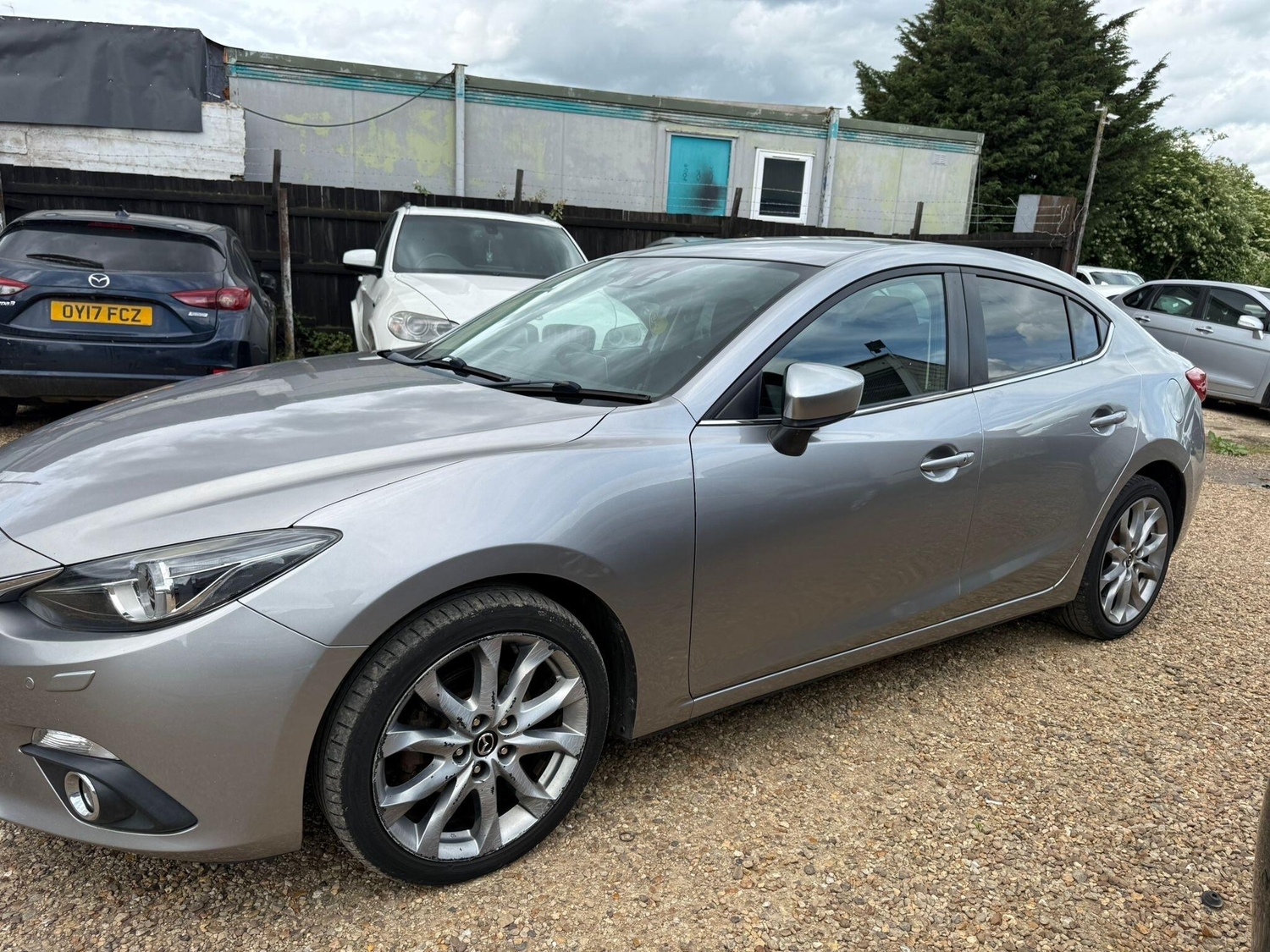 Mazda 3 2015 - Cars