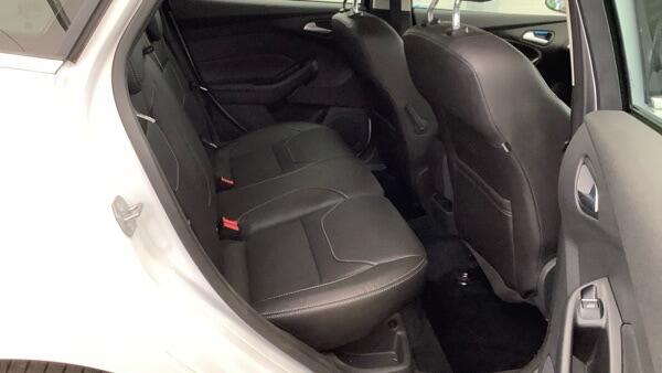 [ berth ]Ford Focus