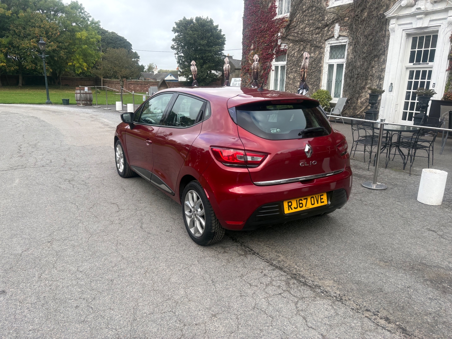 [ berth ]Renault Clio