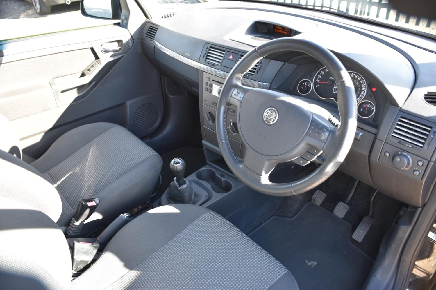 Vauxhall Meriva 2009 - Cars in Reading