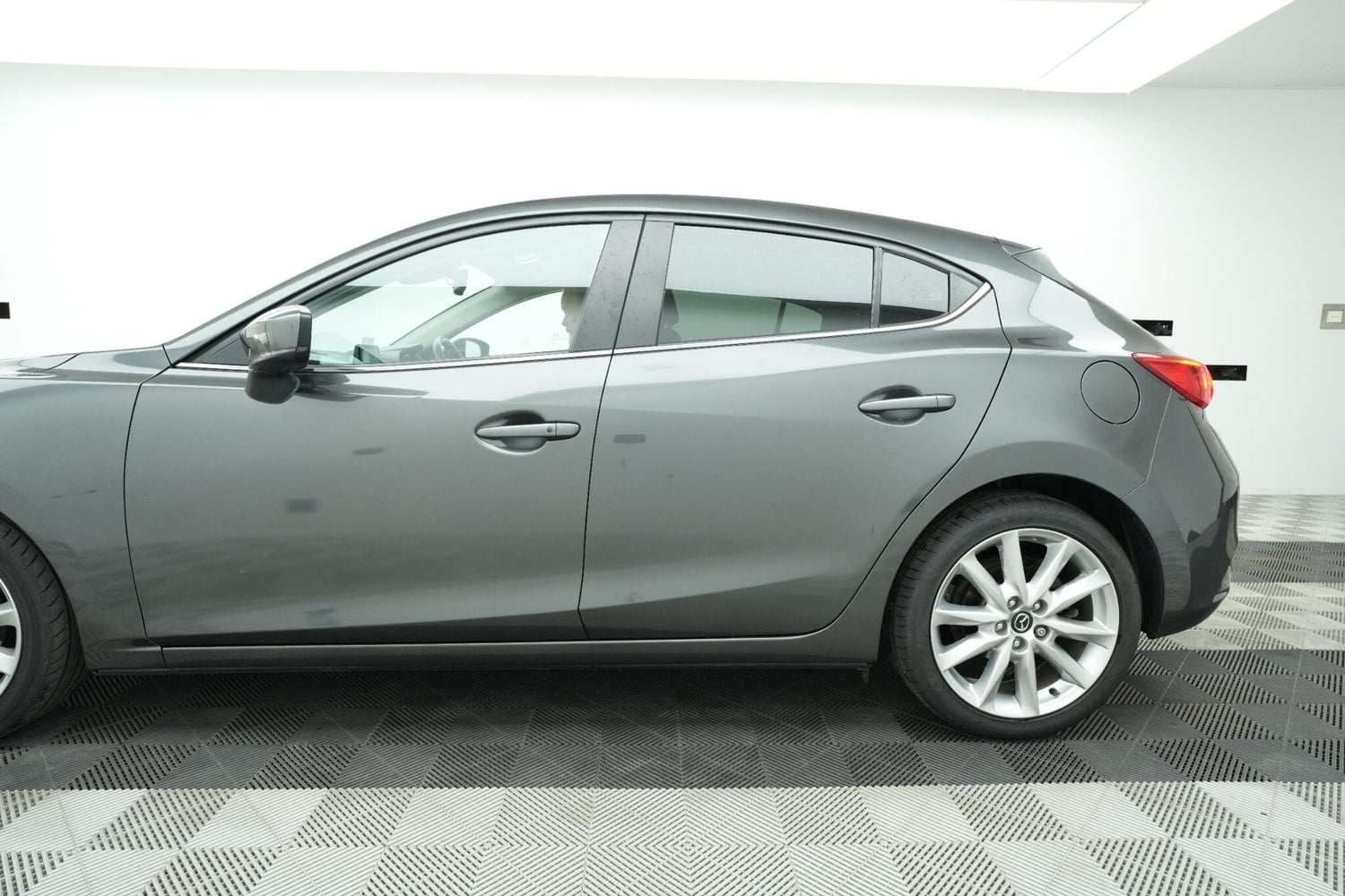 Mazda 3 2019 - Cars