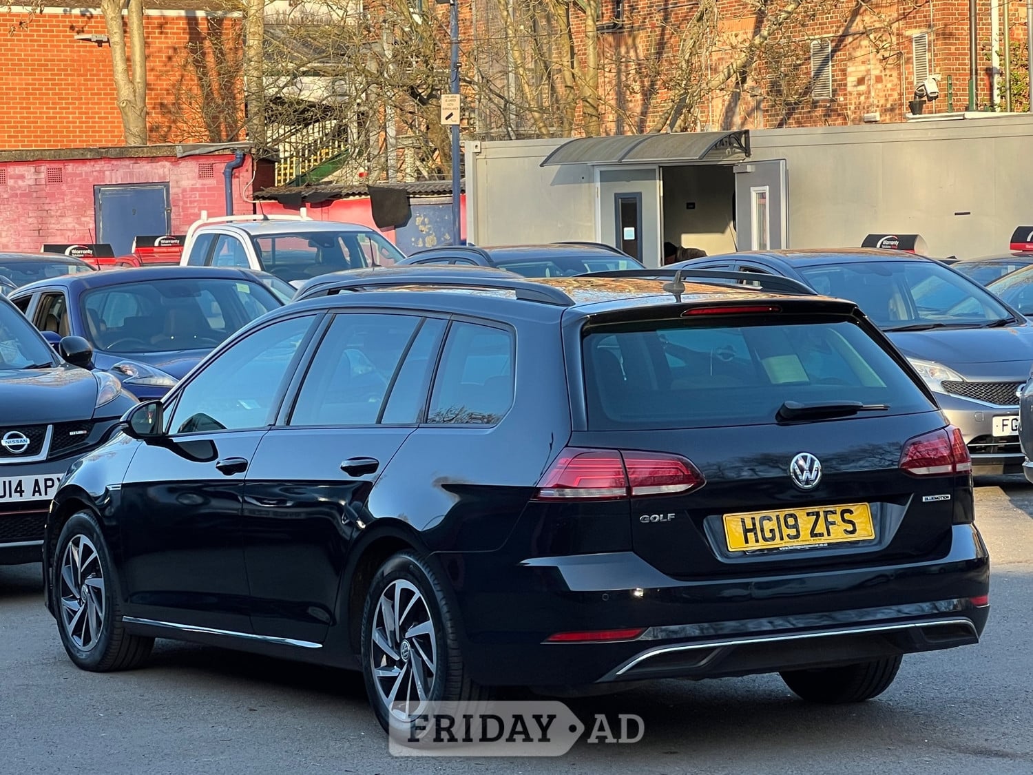 Volkswagen Golf 2019 - Cars