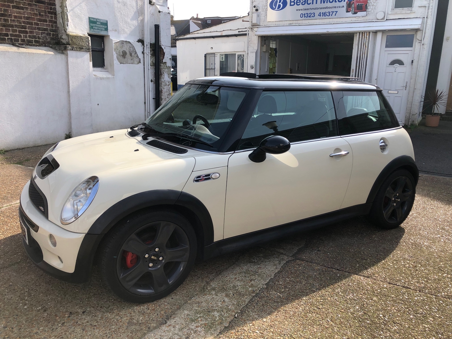 Mini Hatch Eastbourne