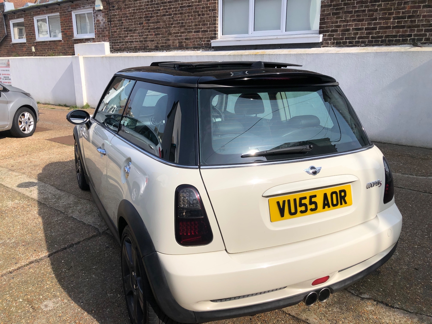 [ berth ]Mini Hatch