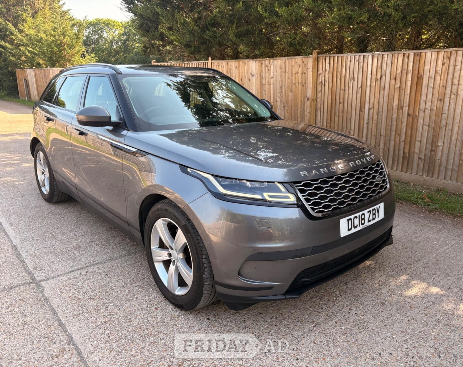 Land Rover Range Rover Velar 2018 - Cars in Tonbridge