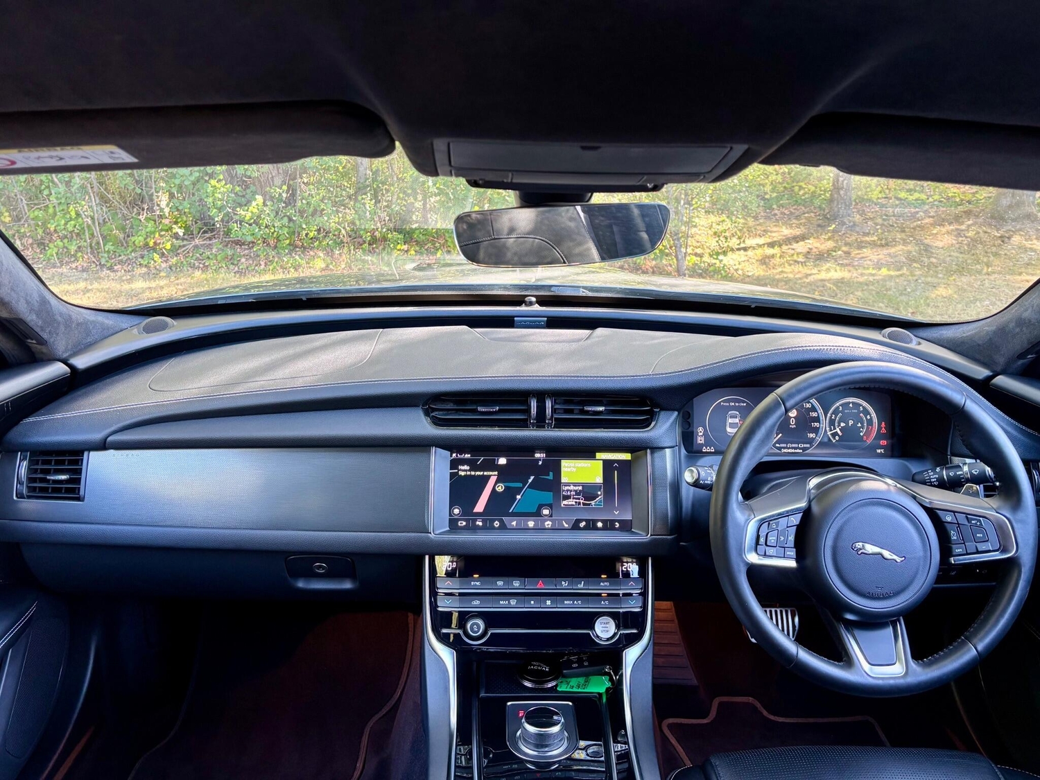[ berth ]Jaguar XF