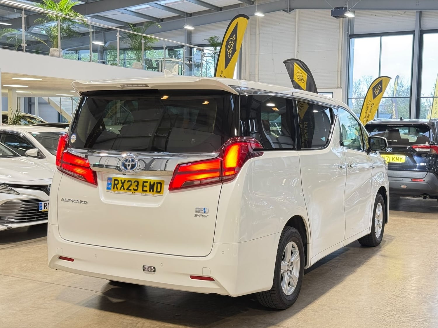 [ berth ]Toyota Alphard