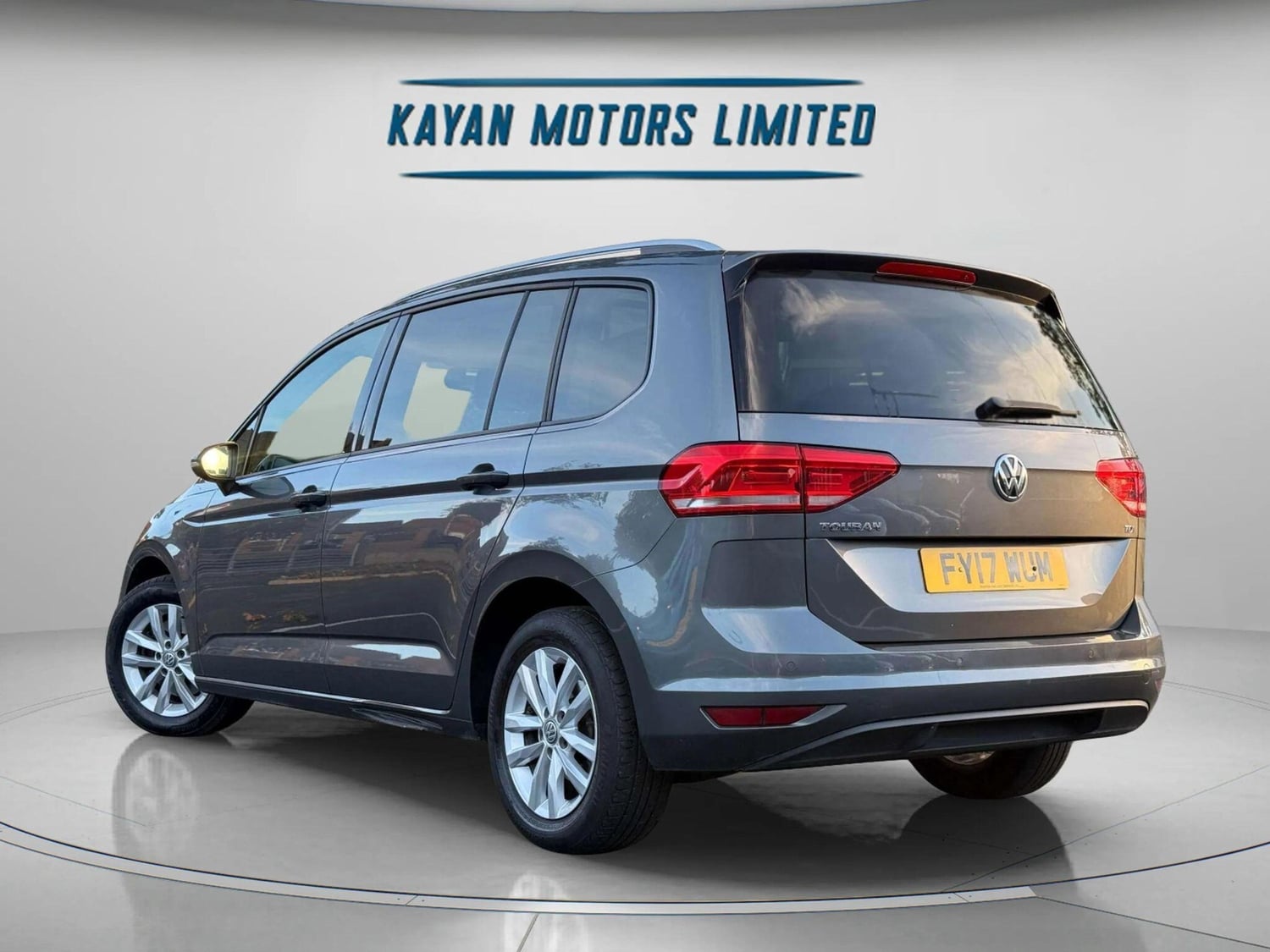 Volkswagen Touran Kensington