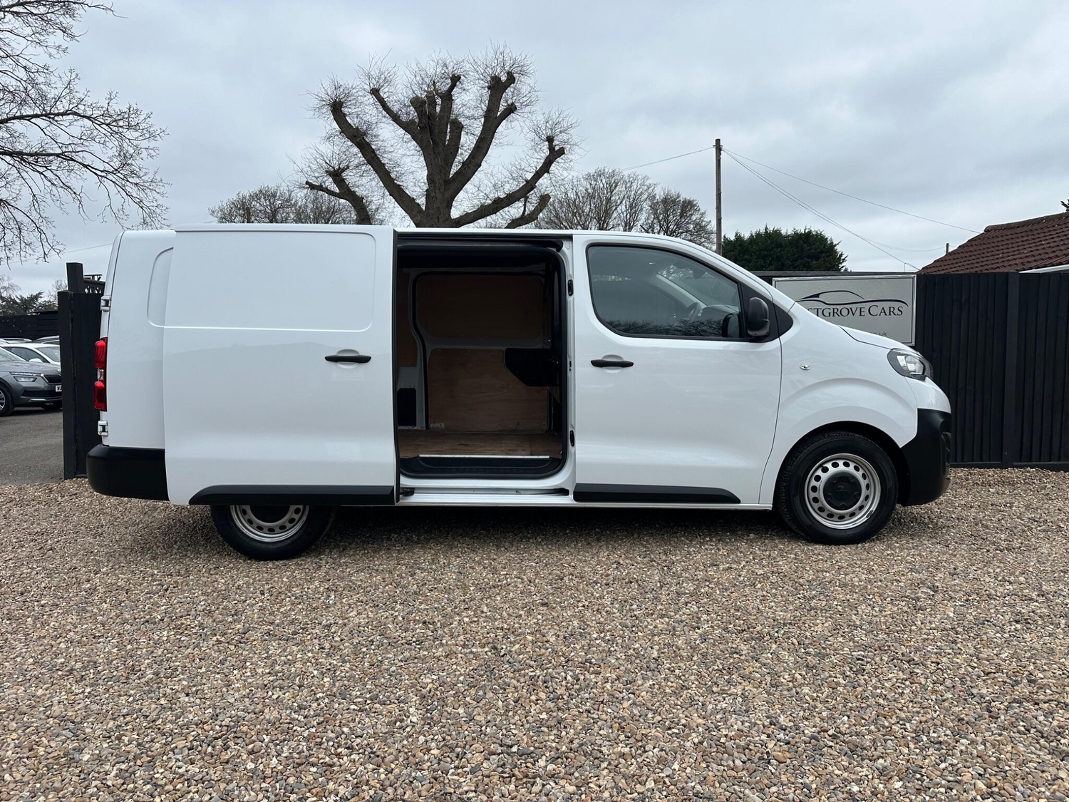 [ berth ]Peugeot Expert