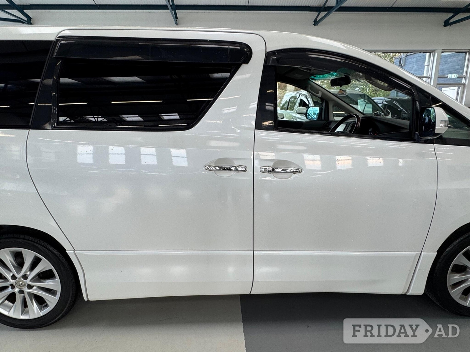Toyota Alphard 2021 - Cars