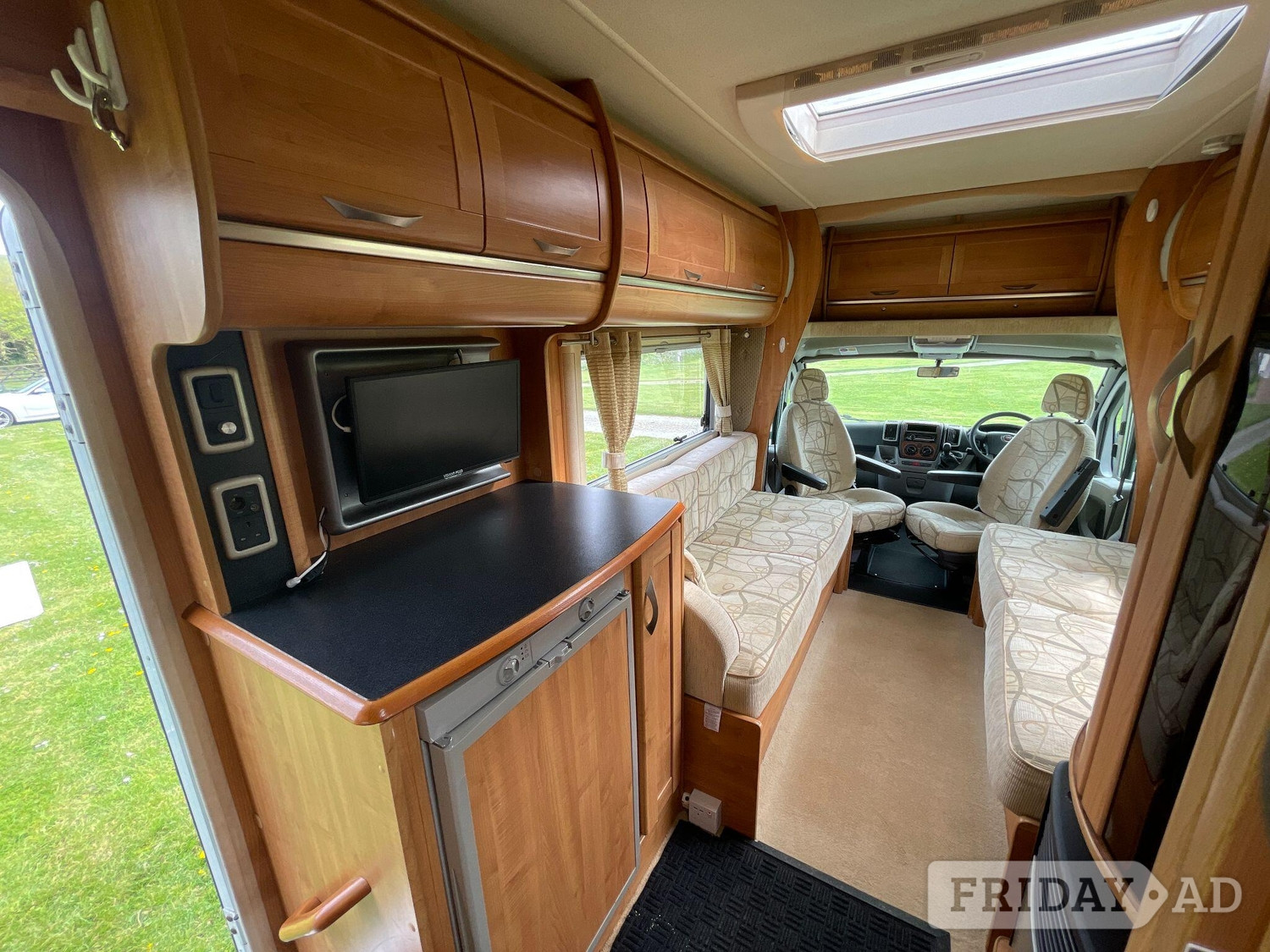 Auto-Trail Tracker EKS SE 2009 for sale - Motorhomes & Caravans in TIVERTON