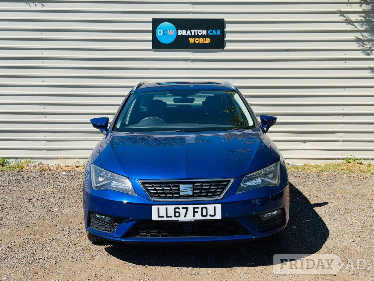 [ berth ]SEAT Leon