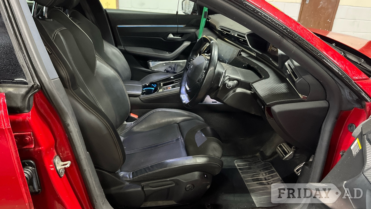 [ berth ]Peugeot 508 SW