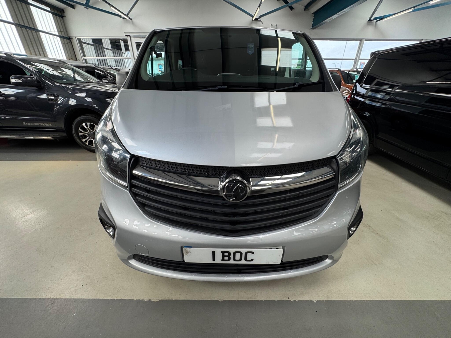 [ berth ]Vauxhall Vivaro