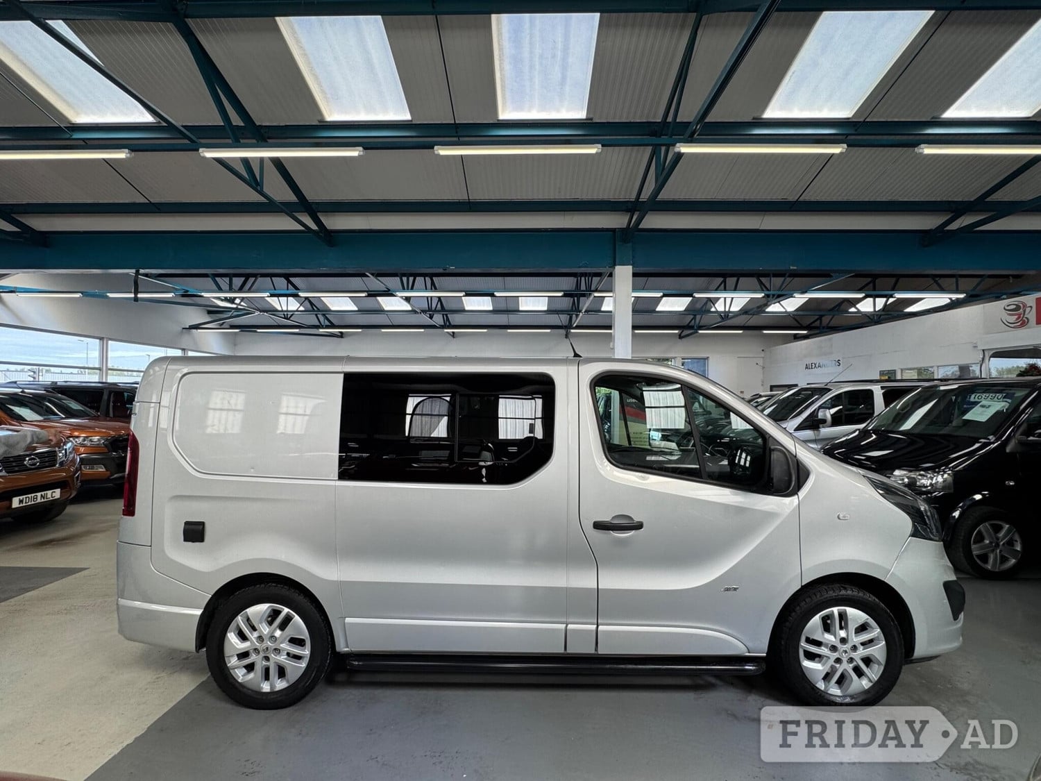 [ berth ]Vauxhall Vivaro