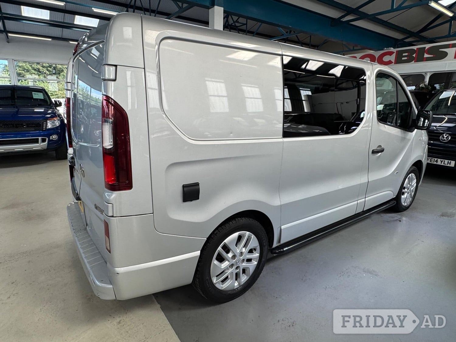 Vauxhall Vivaro 2015 - Vans & Commercial Vehicles in Bolton