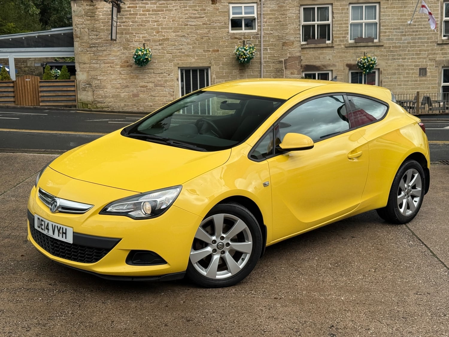 [ berth ]Vauxhall Astra