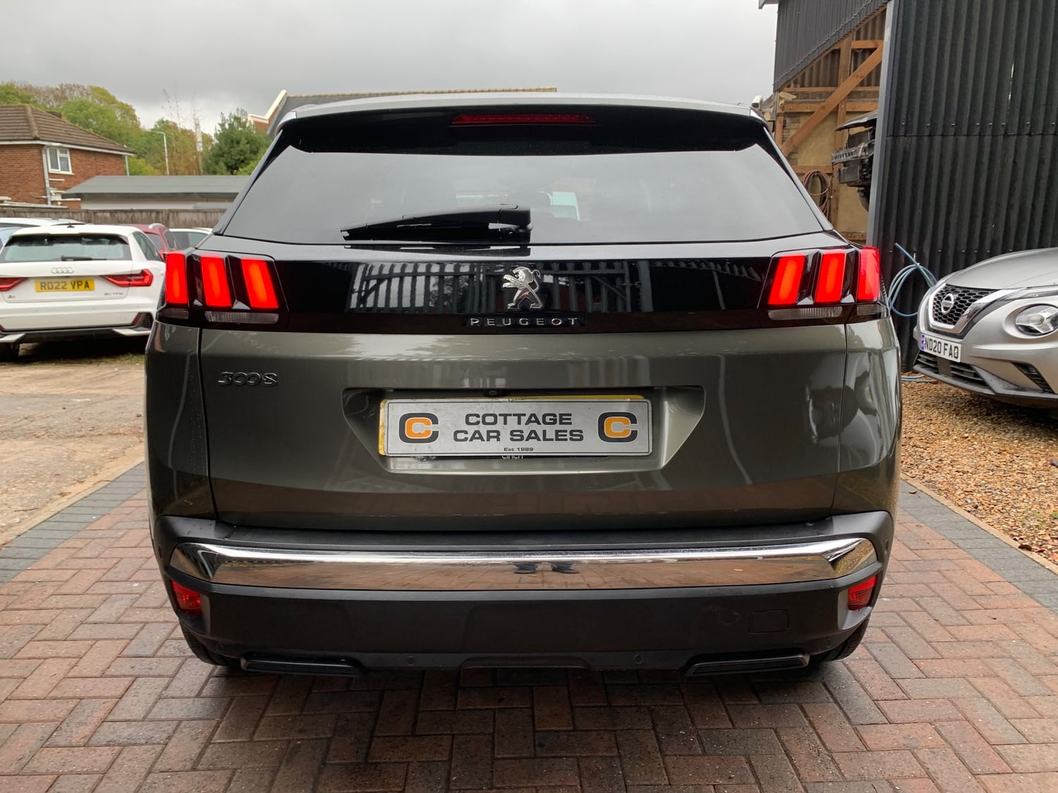 Peugeot 3008 2017 - Cars in Hayes