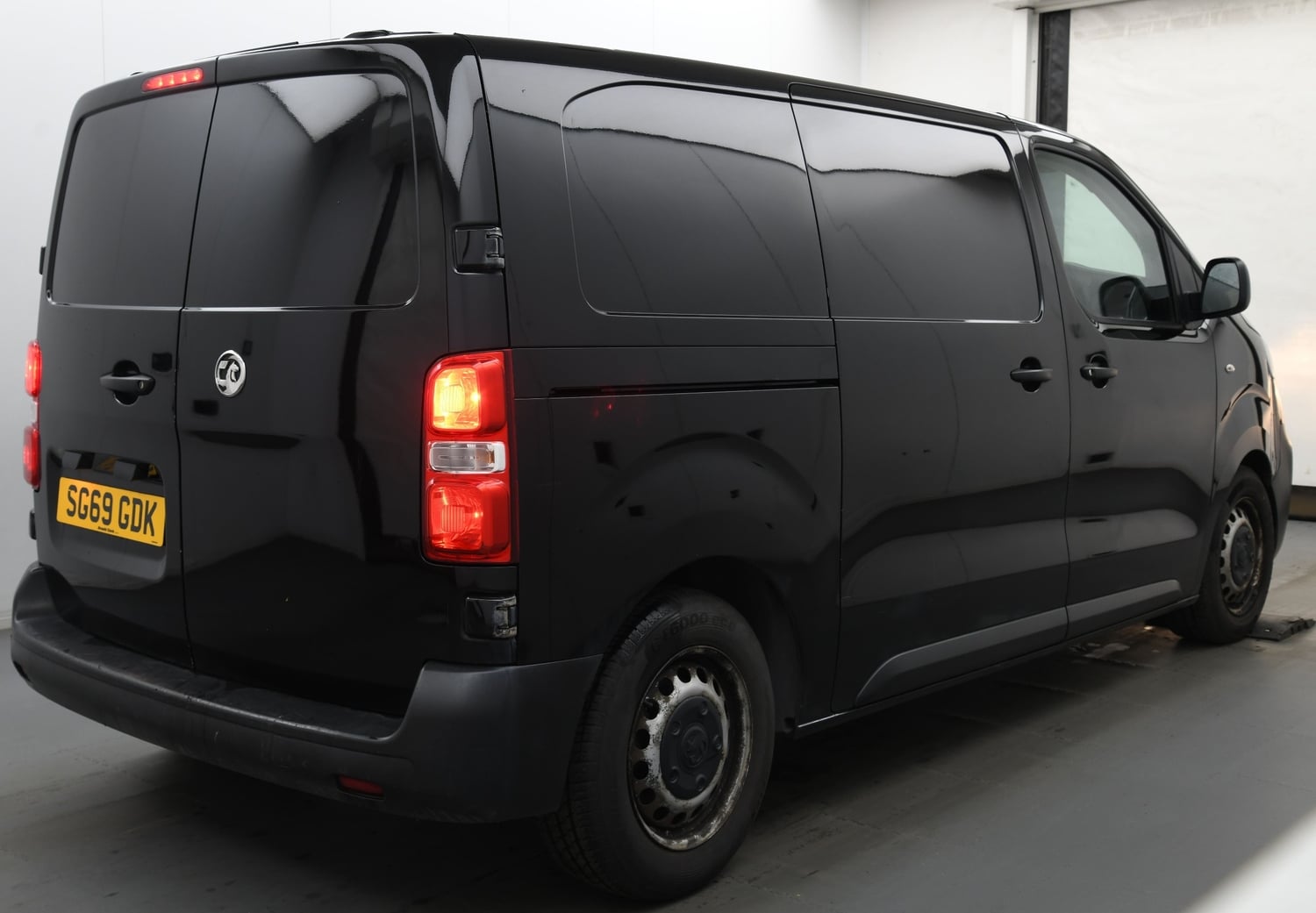 [ berth ]Vauxhall Vivaro