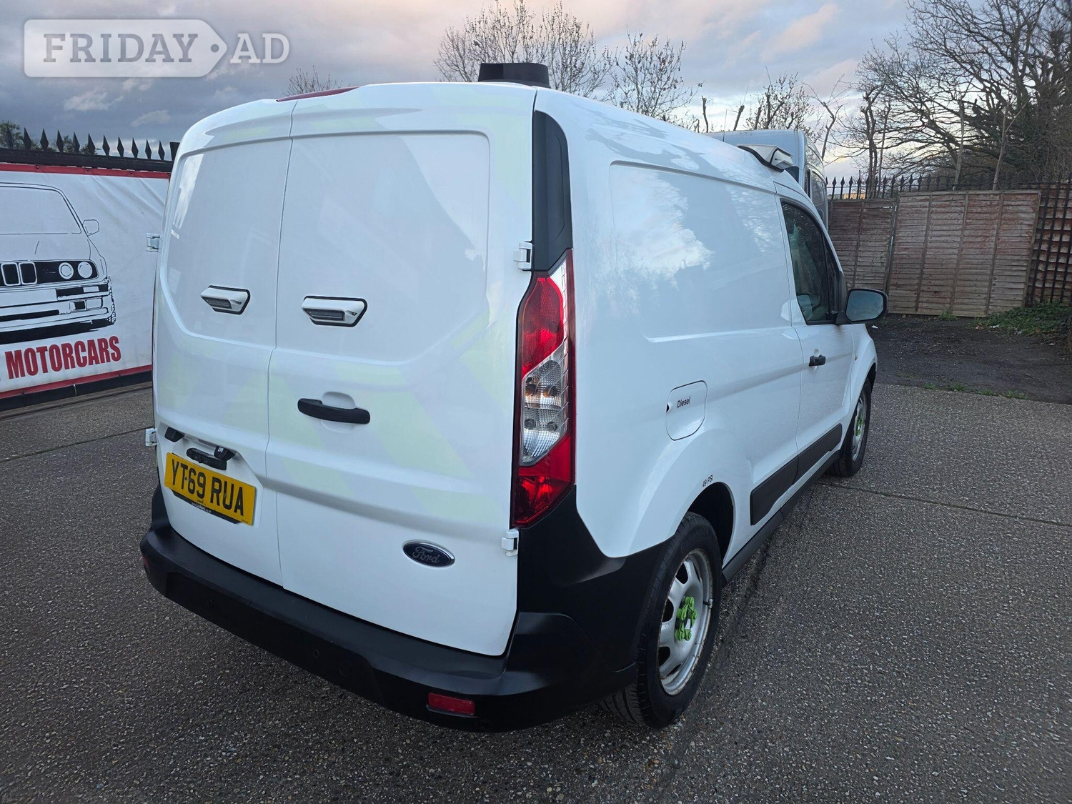 [ berth ]Ford Transit Connect